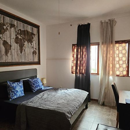 Blue Eagle Guesthouse - Casa De Hospedes Санта Мария Екстериор снимка