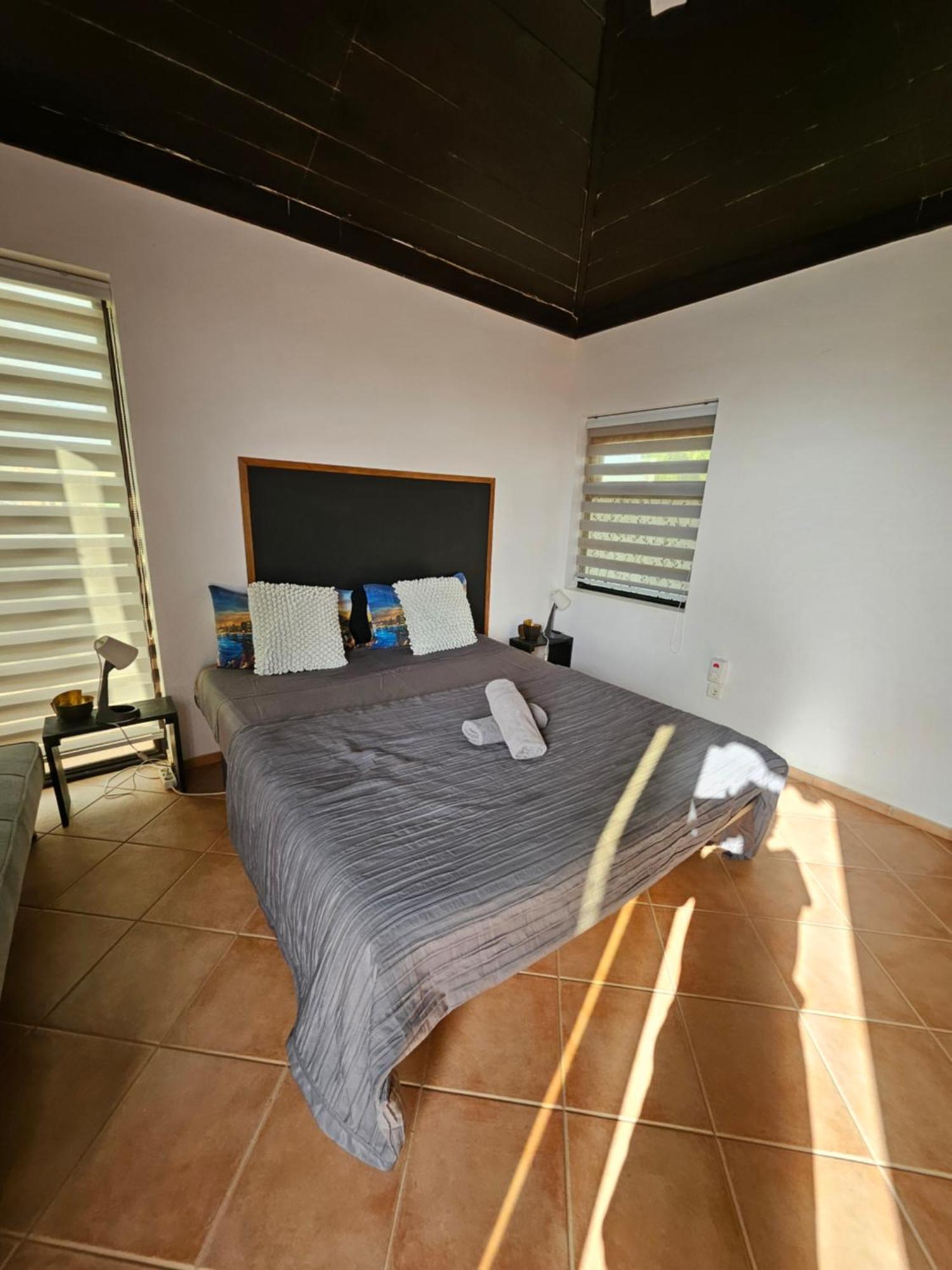 Blue Eagle Guesthouse - Casa De Hospedes Санта Мария Екстериор снимка