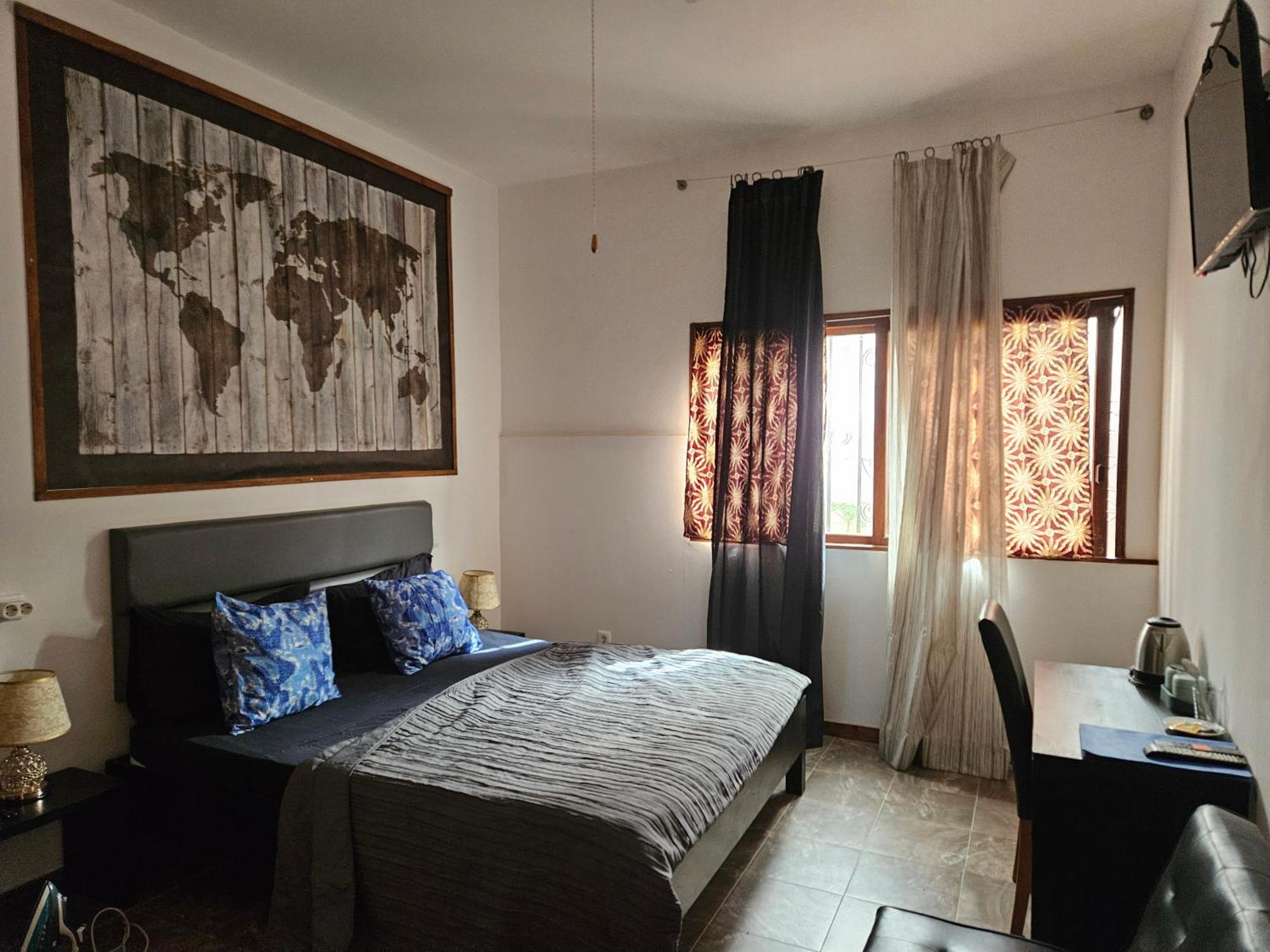 Blue Eagle Guesthouse - Casa De Hospedes Санта Мария Екстериор снимка
