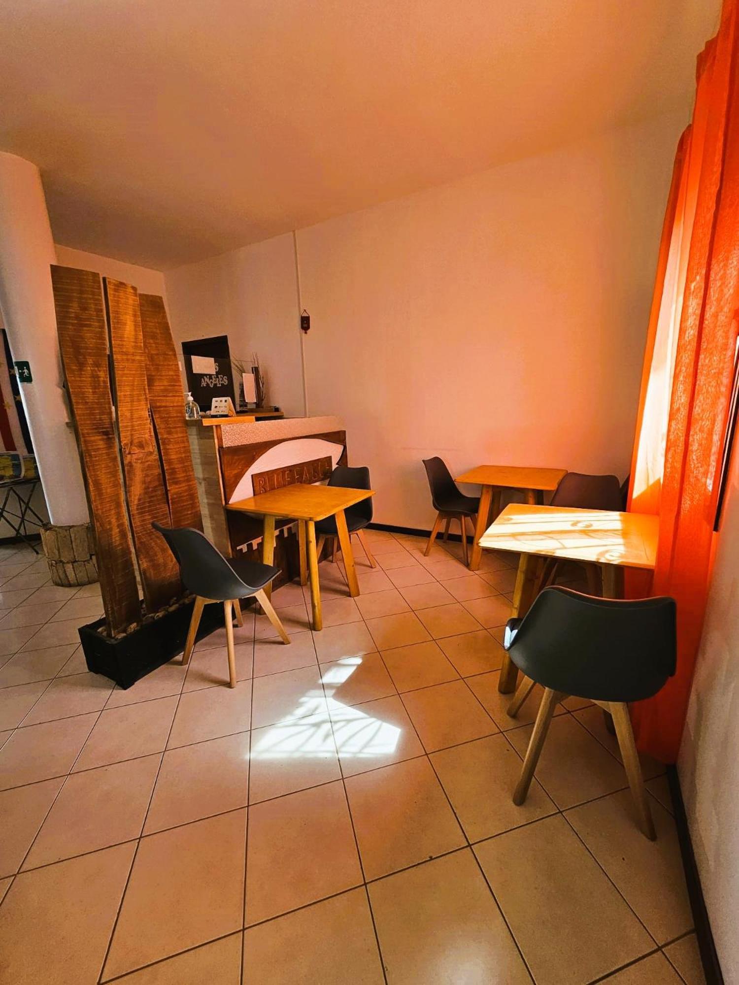 Blue Eagle Guesthouse - Casa De Hospedes Санта Мария Екстериор снимка