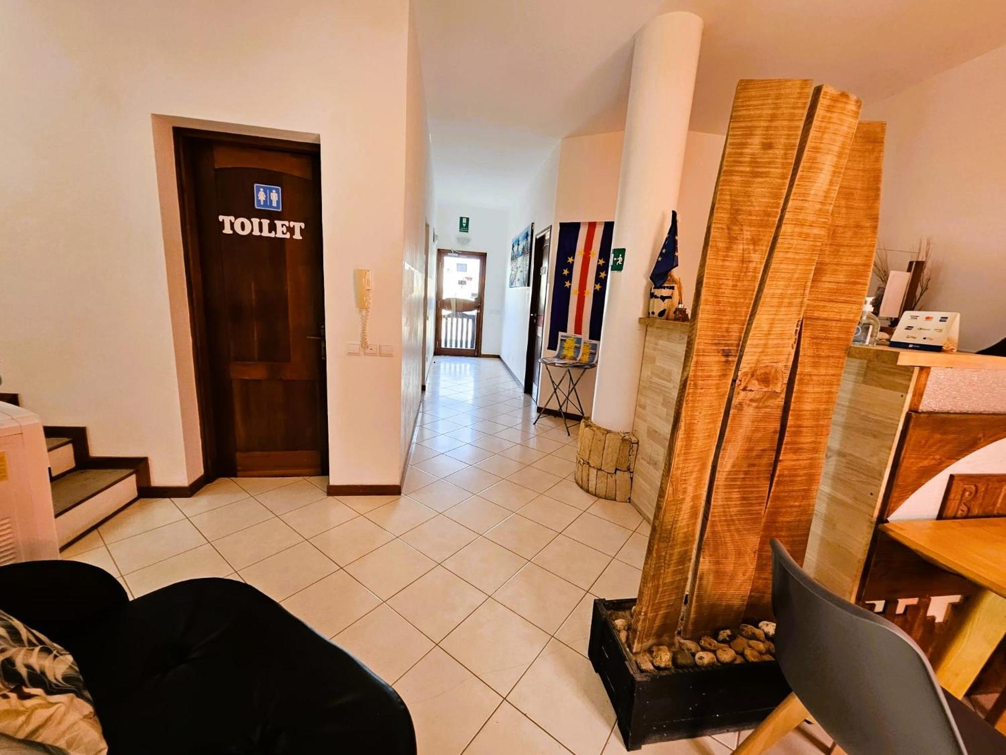 Blue Eagle Guesthouse - Casa De Hospedes Санта Мария Екстериор снимка