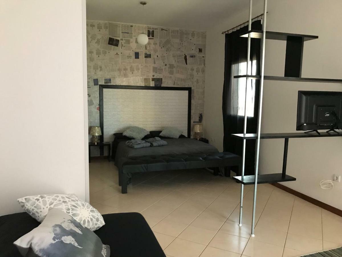 Blue Eagle Guesthouse - Casa De Hospedes Санта Мария Екстериор снимка